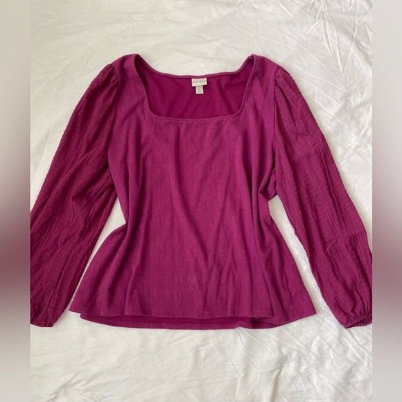Purple long sleeve blouse with square neckline and puffy sleeves - Picture 3 of 6